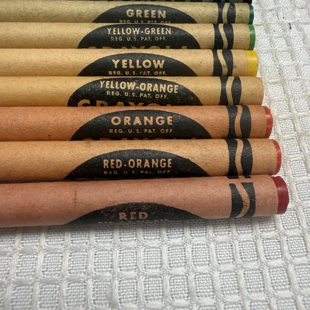 Crayola 16 Gold Medal School Crayons Complete Box Colors Binney Smith Vtg '38-42